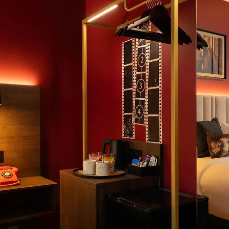 מלון Indigo By Ihg 4*