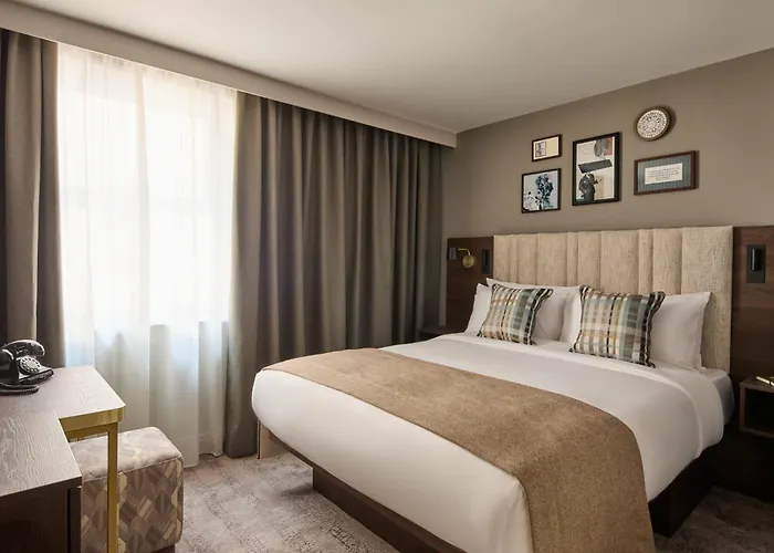 Отель Indigo By Ihg 4*