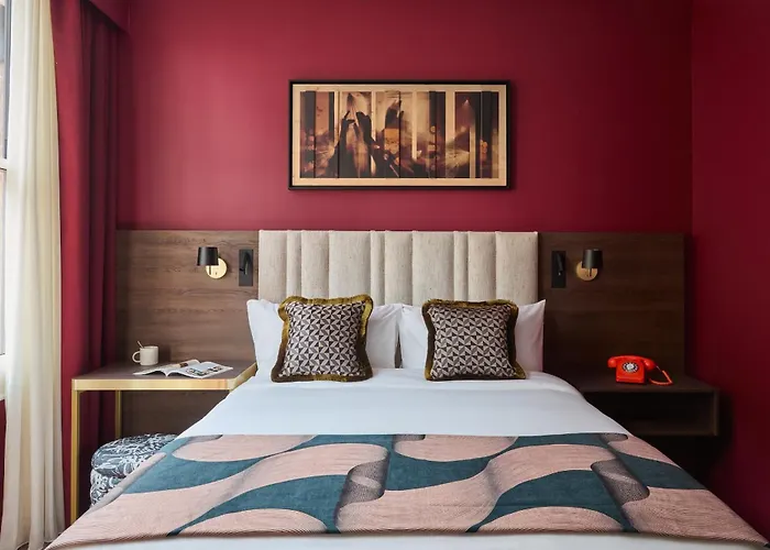 Отель Indigo By Ihg 4*