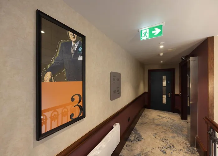 Indigo By Ihg 4* Лидс