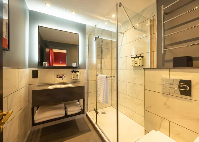 Indigo By Ihg 4* Лидс