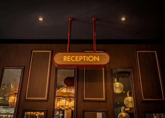 Indigo By Ihg Лидс