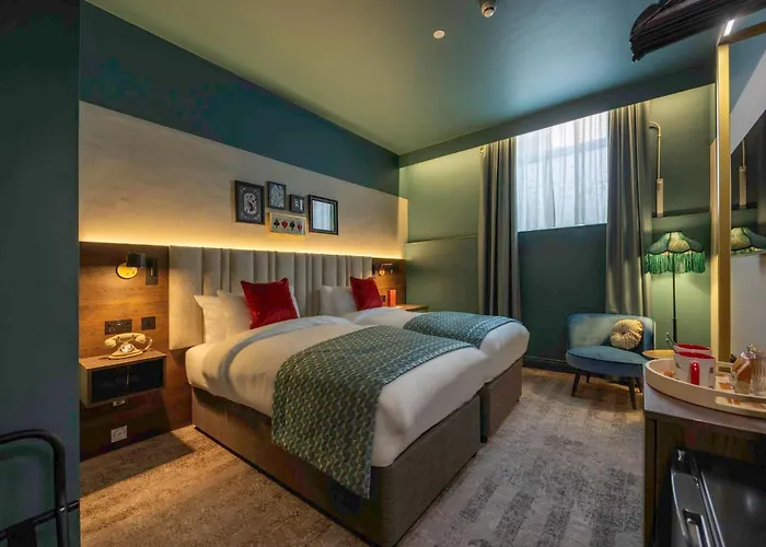 Indigo By Ihg 4* Лидс